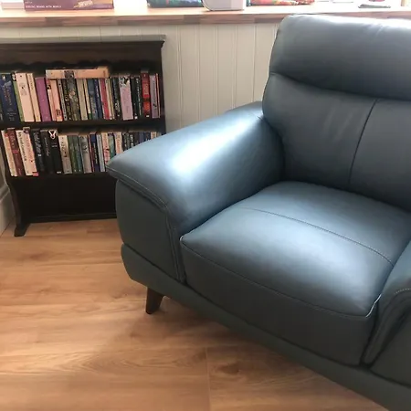 Woodland Retreat - 3 Bedroom House בית נופש