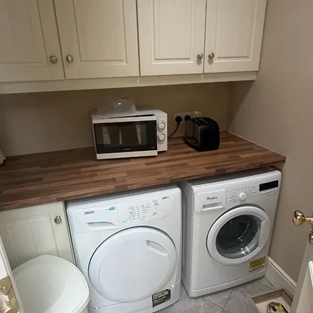 Woodland Retreat - 3 Bedroom House בית נופש