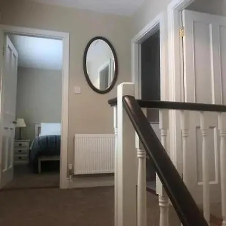 בית נופש Woodland Retreat - 3 Bedroom House